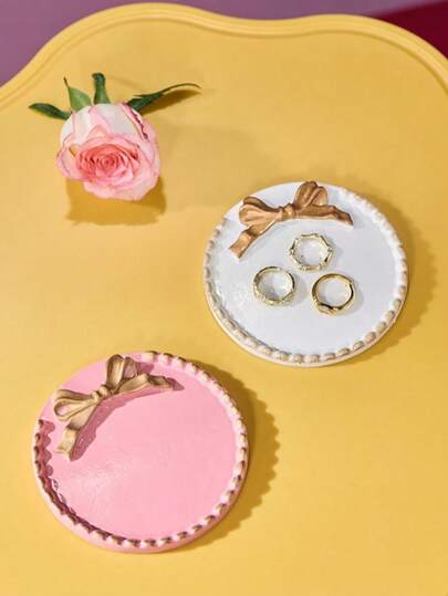 One European-Style Lace And Bow Design Storage Tray, Antique-Style Candle Holder, Antique-Style Round Plate, Jewelry, Earring, Necklace Storage Tray, Decorative Bowl Tray, Chandelier Decoration, Round With Delicate Pattern - Perfect For Jewelry Making Stands And Decorative Trays, Birthday Gifts, Women's Gifts, Mother's Day Gifts, Graduation Gifts, Wedding Candle Holders.