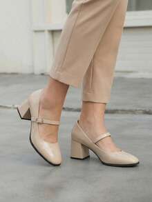 大码女士玛丽珍鞋，方头粗跟系带休闲正装鞋，百搭款式，可搭配西装裤/直筒裤打造工作造型，搭配牛仔裤/裙子打造休闲造型，搭配连衣裙/迷你裙打造正式场合造型。 - 杏色 - 查看 1