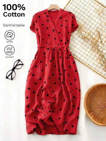 Đầm casual in chấm bi cổ điển thanh lịch với túi và dây buộc phía sau, kiểu dáng chữ A tối giản nhưng tinh tế với dây buộc eo, đầm đa năng phong cách vintage sang trọng phù hợp cho công sở/kỳ nghỉ, đầm hè chấm bi phong cách boho nhẹ nhàng.