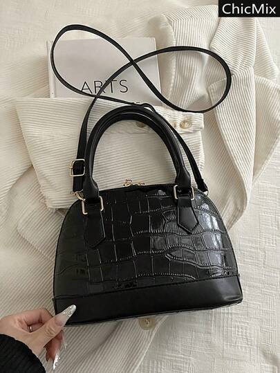 时尚新款纯色拼接双拉链实用手提包，经典百搭的鳄鱼纹个性女士斜挎包，适合购物、装钱包、休闲出行，尤其适合年轻女性、大学生、职场新人及白领人士。也非常适合办公室、大学、工作、商务、通勤、户外活动、旅行和郊游等场合。