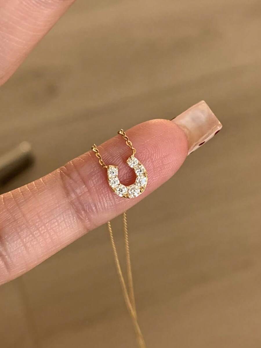 1pc Stainless Steel U-Shaped Horseshoe Pendant Necklace, Minimalist Style Versatile Dainty Clavicle Chain For Women, Commuting Accessory - U Necklace - View 1
