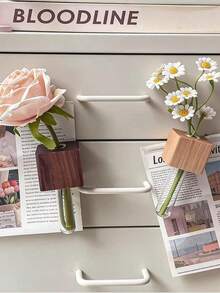 1 miếng dán tủ lạnh từ tính hình ống nghiệm bằng gỗ bán chạy nhất của Xisheng, trang trí cây xanh thủy canh sáng tạo. Trang trí tủ lạnh nhà bếp, phụ kiện bàn làm việc văn phòng, treo tường phòng, lực hút nam châm mạnh, bình hoa giả, trang trí nhà cửa. Ý tưởng quà tặng, miếng dán từ tính phong cách INS đang thịnh hành, có thể giữ hoa tươi/khô, miếng dán bình hoa từ tính, trang trí góc cây, miếng dán từ tính sáng tạo, cây mini từ tính, miếng dán nghệ thuật treo tường, thêm nét sinh động cho không gian sống. - Nam châm tủ lạnh hình hoa sáng tạo - Xem 2