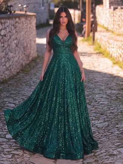 Faeriesty 优雅女士深V领缀饰晚礼服：闪耀美人鱼式全身剪裁，大胆露背设计，修身剪裁，高开衩，曳地拖尾——是艺术画廊婚礼、迷人森林新娘写真、浪漫洞穴仪式主题、周年庆典、目的地私奔派对等春季活动的理想之选。