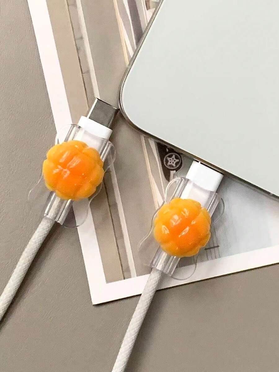 2个可爱汉堡和热狗面包造型的线缆保护套，20W通用Type-C安卓充电线礼品 - 彩色 - 查看 1