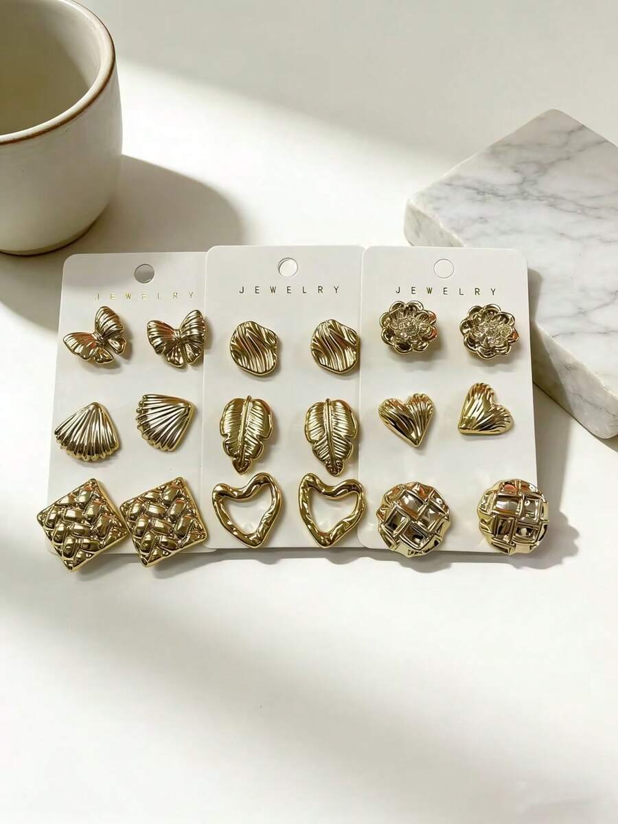 1-9 Pairs Of Retro-Style Butterfly Bow/Leaf/Flower Earrings With A Three-Dimensional Texture, Made Of High-Quality Plastic. Available In Various Styles, They Are Versatile And Suitable For All, Perfectly Matching Ladies' Daily Commuting Needs. - Gold - View 1
