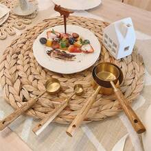 This 8-Piece Set Of Gold Stainless Steel Measuring Spoons And A Baking Measuring Cup With A Solid Wood Handle Is A Precise Measuring Tool For The Kitchen. It Is Suitable For Accurately Weighing Ingredients Such As Coffee Powder, Tea Leaves, And Sugar, Ensuring Consistent Beverage Flavor. It Is Perfect For Baristas And Tea Lovers. - màu nâu - Xem 5
