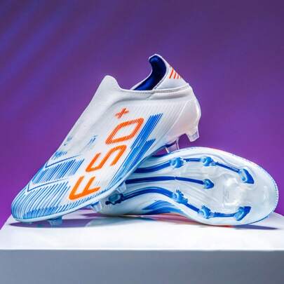 新款推荐青少年足球鞋，适合学生、比赛和训练，低帮长/短钉设计，防滑抓地，男女通用成人款