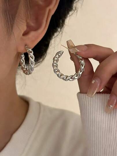Retro C-Shaped Woven Textured Hoop Earrings, Metallic High-End Fashionable Versatile Earrings