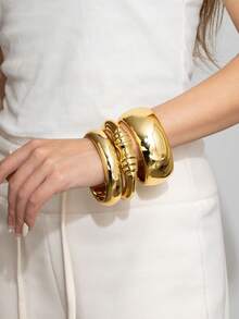 Set de 3 piezas de pulseras de plástico CCB con textura metálica y diseño geométrico simple y elegante, adecuado para uso diario de mujeres y como accesorio de moda para regalo - Dorado - Ver 1