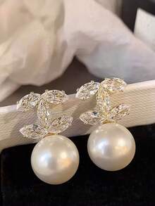 0.03微米厚白金镀层铜耳环，镶嵌锆石，最佳珠宝圣诞礼物，圣诞装饰品，送给妈妈的礼物，珠宝，圣诞节 - 金色 - 查看 3