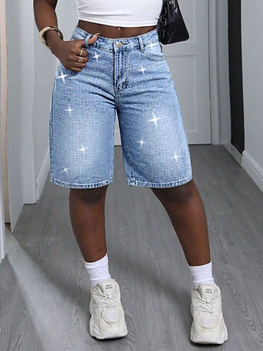 女士做旧直筒七分牛仔裤，饰有水钻 - 中等水洗藍 - 查看 1