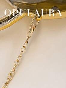 OpulAura迷你贝壳造型时尚激光金属手拿包，Y2K复古金属框架链条单肩斜挎包，适合女性出席正式晚宴、外出、约会、购物等各种场合。优雅的贝壳造型钱包，完美搭配派对、婚礼、正式晚宴和宴会，可与婚纱、礼服、舞会礼服和生日礼服相得益彰。 - 金色 - 查看 4