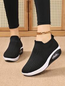 New Breathable Mesh Casual Women Shoes, Slip-On Platform Sneakers With Air Cushion - Black and White - View 4