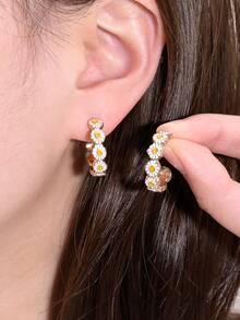 1 Pair Delicate Minimalist Luxury Oil Drop Chrysanthemum & Daisy Earrings, Suitable For Women's Daily, Commute, Vacation, Party Wear, All Seasons - Earrings - View 3