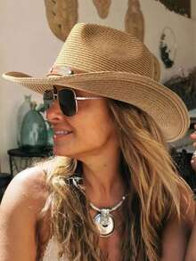 Mũ rơm kiểu Bohemian có thể gấp gọn, phù hợp cho cả nam và nữ, vật dụng cần thiết cho kỳ nghỉ hè ở bãi biển và bảo vệ da khỏi ánh nắng mặt trời. Cũng thích hợp cho các hoạt động ngoài trời như đi biển, leo núi, đi bộ đường dài, có thể dùng làm phụ kiện hàng ngày hoặc quà tặng. - Mũ không dây màu nâu - Xem 3
