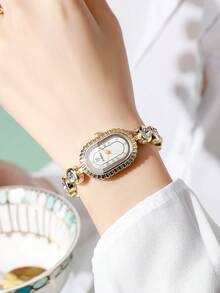 1pc Women's Fashion Casual Oval Dial Quartz Wrist Watch, Elegant Design (Watch Box Not Included) - White - View 5