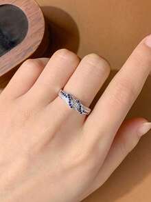 独特的蝴蝶结丝带扭绳蓝色几何圆形戒指，情人节送给女性的珠宝礼物 - 白色 - 查看 4