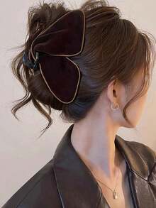 [Elegant | Soft Fur] Elegant Soft Fur Hairpin | French Style 1pc - Velvet Butterfly & Shark Gripper,Black Plush Gripper, Butterfly Shaped Fashionable Velvet White Edged Gripper,Suitable For Parties, Birthday Parties, Gifting To Friends And Family, Valentine's Day Gifts, Birthday Gifts, New Year Gifts - Multicolor - View 5