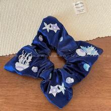 フランスの軽い贅沢、高級感、重厚な刺繍スクエアスカーフ、大腸ヘアバンド、夏用ローポニーテールヘッドバンド、特大スクエアヘッドバンド、ヘアバンド、高級光沢のあるオーシャン刺繍大腸ヘアバンド青と白の絶妙なヘアロープかわいい大人の帽子通勤、デート、パーティーに最適なヘアアクセサリーさまざまなスタイルが利用可能、高弾性、髪にダメージを与えません。 誕生日のギフトに最適な小さなギフト日常着の雰囲気のアイテム、高弾性、韓国スタイル、怠惰でリラックスした、軽い贅沢、レトロな甘い女の子スタイル、ホットな女の子スタイル、森の癒し、フレンチエレガンス、ミニマリストのシンプルさ、新鮮で甘い、日本のソフトガール、かわいい活力、絶妙な気質、雰囲気のあるスタイル、高い頭蓋骨の適応、レトロな香港スタイル、カレッジスタイル、絶妙な雰囲気の毎日の通勤、キャンパス/通学、デート、パーティー用の服装/パーティー、結婚式/ブライドメイドのスタイル、休暇/旅行、アフタヌーンティー、職 場/仕事、カジュアルな外出、写真撮影、親友との集まり、ホリデーデコレーション（クリスマス）/お正月、バレンタインデー）、卒業写真スタイリング、通勤シンプルスタイリング春、夏、秋、冬四季ユニバーサル円形、リング、四角形、幾何学的な衣類装飾品>女性用アクセサリー>女性用ヘアアクセサリー>ヘアリング大腸リングプリーツ不規則な韓国語バージョン - 紺色のハンカチ - チェックする 8