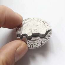Two-Fold Bite Coin (US Version) Professional Close-Up Street Magic Prop. Highly Realistic US Dollar Coin Design, Made Of Metal Alloy Material With Smooth Edges And No Odor. Easy To Operate, Instant Folding And Unfolding Creates Stunning Visual Effect. Suitable For Street Performance, Party Interaction, Magic Hobby Practice, Fidget Toy For Teens And Adults, Creative Interesting Gift, Relaxing Home Accessory. Must-Have Magic Prop For Magicians. - Multicolor - View 6