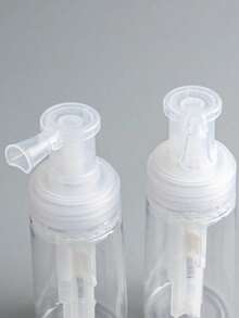 1个14毫升/140毫升粉末喷雾瓶,适用于爽身粉、药粉等,也可作为便携式爽肤水喷雾瓶或西瓜霜干粉喷雾瓶使用。采用上下开关设计,方便实用,可根据需要随时取用。螺旋盖设计密封性好,防止粉末受潮。外置弹簧,确保粉末洁净无污染。按压式粉末分配器,出粉量大且均匀。 - 彩色 - 查看 11