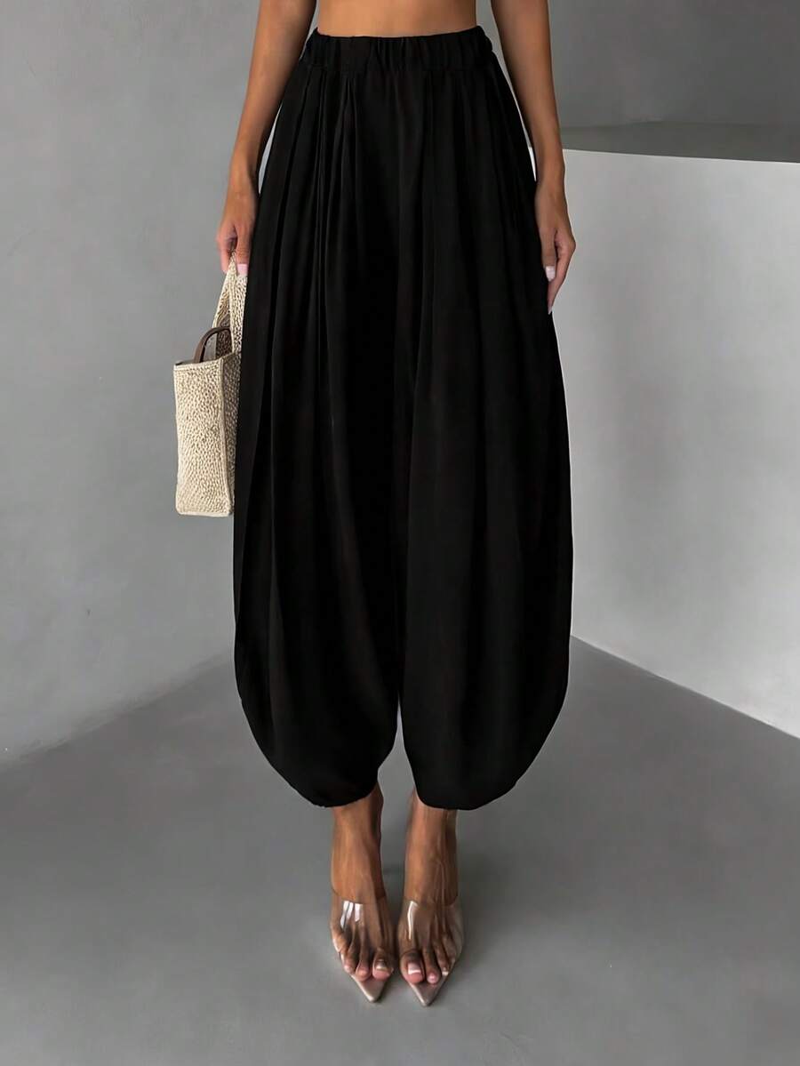 Quần harem xếp ly, áo croptop không tay, chất liệu chiffon, màu đen tuyền, kiểu dáng rộng rãi thoải mái, phù hợp cho mùa xuân, hè và thu. - màu đen - Xem 1