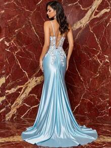 Vestido de fiesta con lentejuelas de sirena con espalda descubierta, tirantes finos y abertura alta en azul, esencial para bodas y ocasiones formales - Celeste - Ver 2