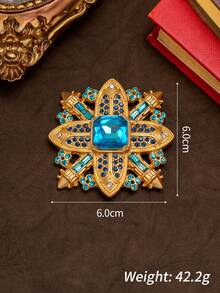 A Vintage Hollow Design Niche Exaggerated Luxurious High-End Jewelry Brooch | The Perfect Accessory For Palace-Style Outfits. The Collision Of Vintage Metal Texture And Noble Medal Feel Easily Becomes The Eye-Catching Highlight Of Evening Galas, Retro Parties, And Art Gatherings, An Essential Luxury Accessory For Those Pursuing A Vintage Elegant Style. - Brooch - View 5