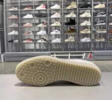 Adidas 三葉草女簡約T字頭拼接運動休閒板鞋 - 米色 - 查看 5