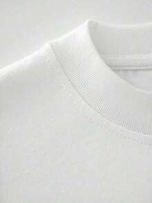Camiseta femenina de manga corta con estampado artístico de mariposa colorida, diseño moderno, tejido suave y cómodo para verano casual elegante - Blanco - Ver 4
