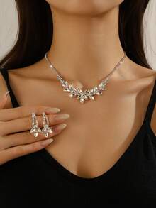 Elegant Crystal Bridesmaid Jewelry Set, Floral Pendant Necklace And Earrings - White - View 1