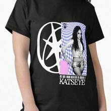 KATSEYE Industry Standard Tee - 黑色 - 查看 1