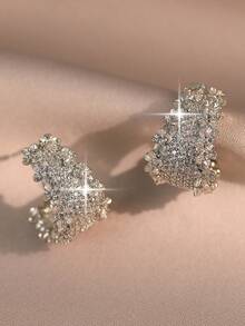 1 Pair Luxury C-Shape Floral Cubic Zirconia Stud Earrings, French Retro Wedding Earrings, Suitable For Women's Daily Wear And Various Occasions - White - View 7