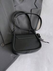 1 件复古纯色软边 PU 马鞍包迷你磁扣翻盖肩带可调节肩包，适合女士日常休闲使用 - 黑色 - 查看 7