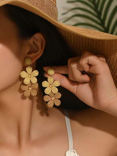 OOQ 1 Pair Handmade Woven Raffia Gradient Color Flower Design Earrings, Boho Summer Style, Minimalist High-End Floral Tassel Earrings Suitable For Women Daily, Holiday, Party Wear