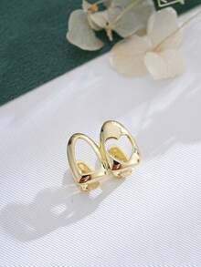 Bộ răng giả mạ vàng và bạc hình trái tim rỗng, thích hợp để trang trí các kẽ răng và răng bị hở. Dành cho cả nam và nữ, lý tưởng cho trang phục của các rapper và cosplay. Thời trang, mịn màng và thoải mái, thích hợp để đeo hàng ngày, phù hợp cho các bữa tiệc hip-hop và các dịp thường nhật. Phong cách tối giản, trang sức nha khoa unisex, thích hợp để đeo hàng ngày, dự tiệc, Giáng sinh, Halloween và các dịp khác. - Nhiều màu - Xem 2