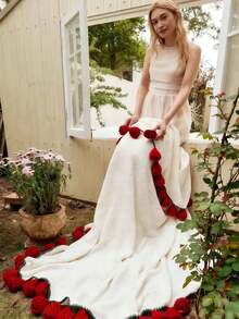 1件优雅玫瑰花卉图案毛毯 - 柔软针织质地，带衬里，粉红/红色花束设计，可机洗，室内/室外两用披肩/毯子，适合露营、野餐、家居装饰 - 送给女性的奢华礼物，情人节、乔迁之喜的完美之选 - 舒适的玫瑰花瓣针织毯，用途广泛，可用于花园装饰和野餐 - 彩色 - 查看 4