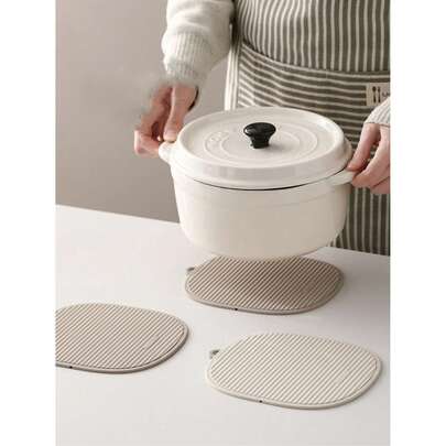 1pc Heat Resistant Silicone Mat, Non-Slip Pot Holder, Cup Coaster, Insulation Pad, Tabletop Mat, Insulation Pad, Heat-Proof Mat, Vegetable Mat, Bowl Pad, Tea Cup Mat, Non-Slip Pot Holder, Solid Color, Suitable For Countertop, Cookware, Tableware, Dining Accessories, Kitchen Supplies