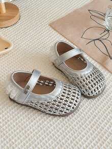 1 đôi sandal khoét lỗ thời trang cho bé gái/trẻ nhỏ, kiểu dáng thường ngày, dự tiệc/đeo quai, chất liệu lưới thoáng khí, giày bệt trẻ em, màu mơ phong cách bohemian, trang phục dự tiệc lễ hội âm nhạc. - Bạc - Xem 2