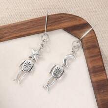 1 Pair Fashionable Retro Earrings, Radiating The Innocence Of Childhood And The Charm Of Fairy Tales. The Overall Appearance Is Like A "Star And Moon Fairy" Walking Out Of A Children's Picture Book, Perfectly Matching Fairy Tale Outfits - Antique Silver - View 3