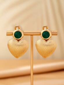 一对金色磨砂心形耳坠 | 绿色水钻点缀吊坠耳环 | 复古奢华珠宝 - 金色 - 查看 4