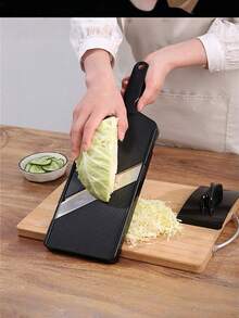 一套多功能厨房蔬菜切碎器，包括切丝器、卷心菜切丝器、洋葱切丝器，配有清洁刷和护手器，可切碎蔬菜、土豆等，厨房小工具 - 黑色 - 查看 8