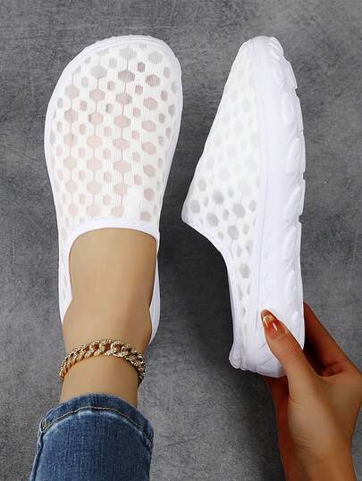 2026 Printemps/Été Nouvelles chaussures décontractées légères à semelle souple pour femmes, mode, maille de nylon tissée, ajourée et respirante, chaussures de marche antidérapantes pour l'extérieur, cadeau pour la fête des mères