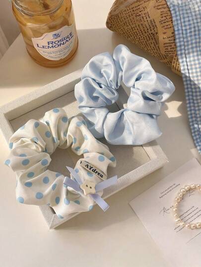 2个海盐蓝波点发圈，非常适合夏季，清新时尚，非常适合扎发髻和作为发饰