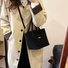 Bolso de mano mate de alta gama para mujer, nuevo modelo vintage 2025, de gran capacidad, para uso diario, con opción de llevar al hombro o cruzado. - Negro - Ver 3