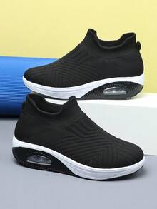 New Breathable Mesh Casual Women Shoes, Slip-On Platform Sneakers With Air Cushion - Black and White - View 6