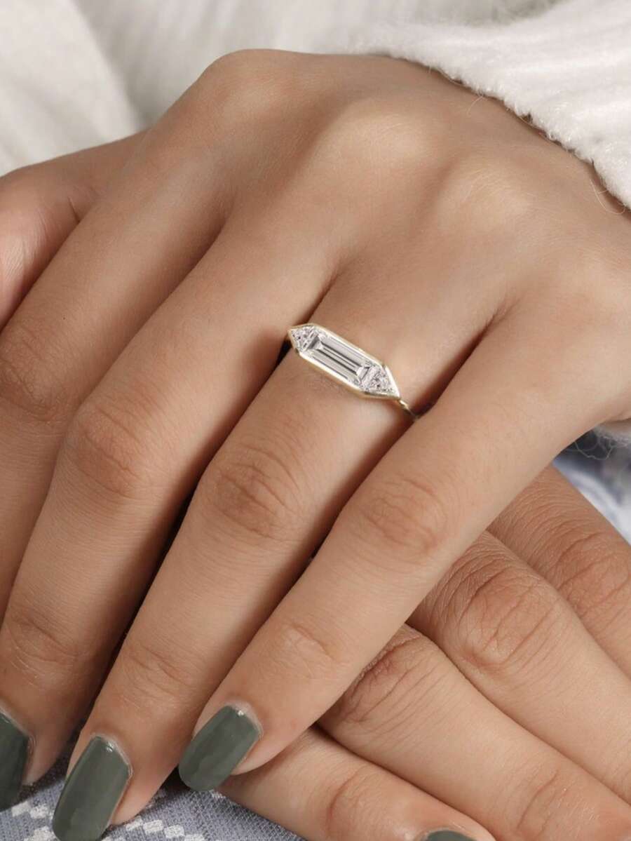 1枚S925纯银经典简约几何立方氧化锆戒指，适合订婚、派对、日常佩戴、周年纪念、婚礼、礼品等场合。 - 金黃色 - 查看 1