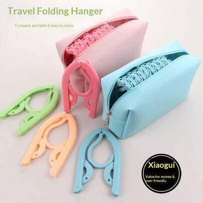 8 قطع من شماعات السفر القابلة للطي، مصنوعة من مواد خفيفة البلاستيك والنايلون، مع حقيبة تخزين، بتصميم بسيط متعدد الألوان بشكل شماعة قياسية، خطاف دوار 360 درجة، أخاديد مانعة للانزلاق، متينة، مناسبة للسفر الصيفي، العودة إلى المدرسة، السكن الجامعي، الفندق، التخييم والاستخدام المنزلي