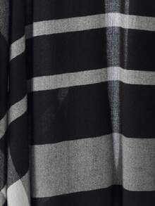 1 chiếc áo choàng nữ màu trơn giả cashmere có tua rua, cổ áo choàng rộng rãi, ấm áp, thích hợp đi biển, đi nghỉ mát. - màu xám đen - Xem 4