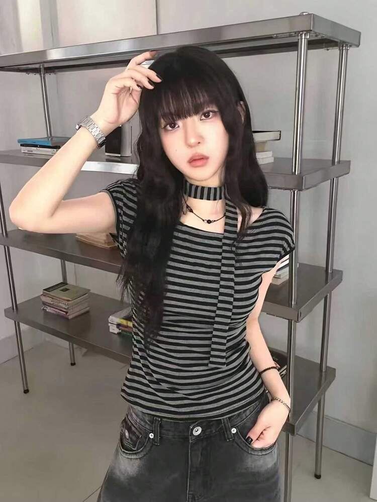 2026 Early Spring New Lace-Up Asymmetrical Shoulder Short Sleeve T-Shirt, Slim Fit Stylish Cropped Top For Women - Black Stripes - View 5